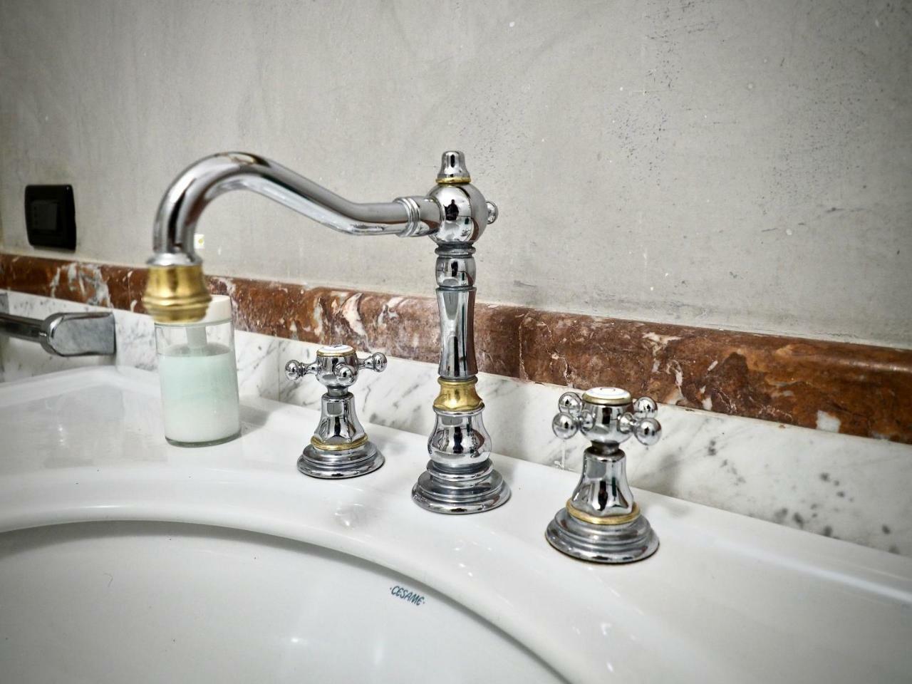 Elegante E Lussuosa Dimora Barnabiti Apartment